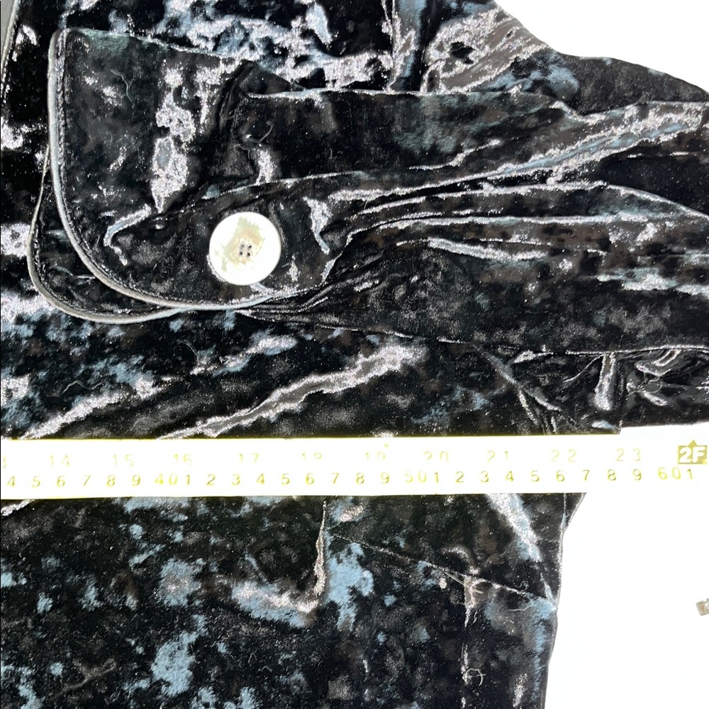 Harve Benard Black Velvet Button Front Blazer 1X - Picture 5 of 8